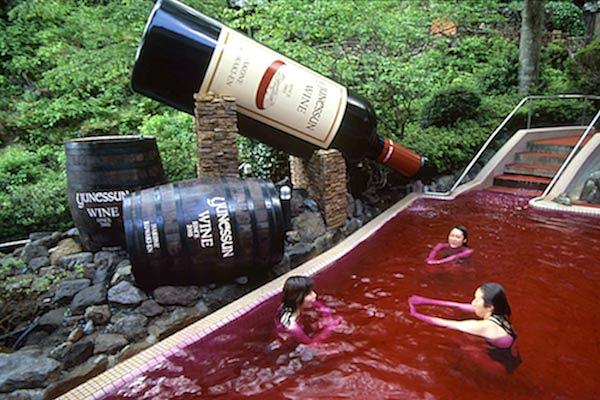 Red wine onsen bathing