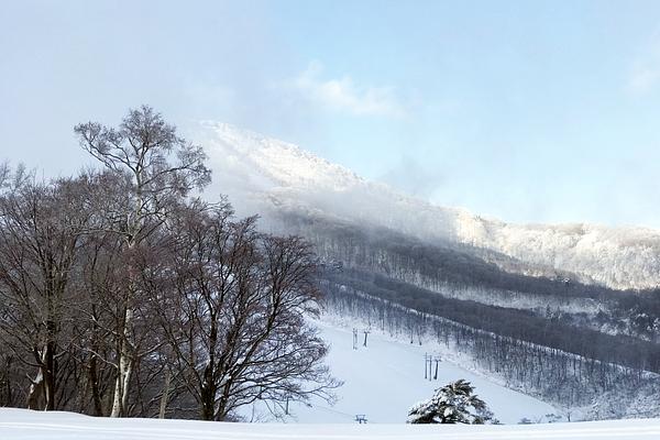 Wide view of Mount Madarao