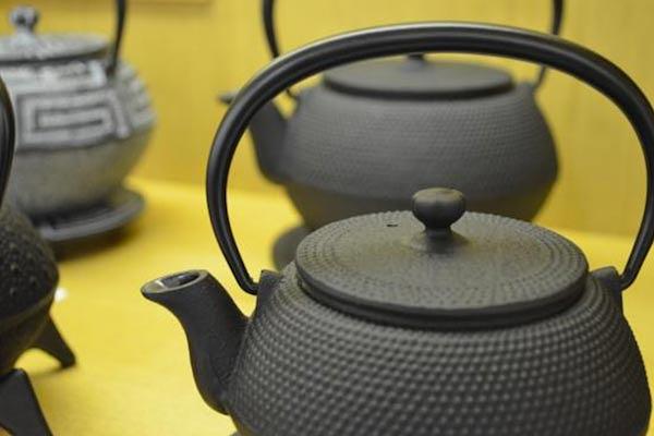 Cast iron teapots at the handicraft center